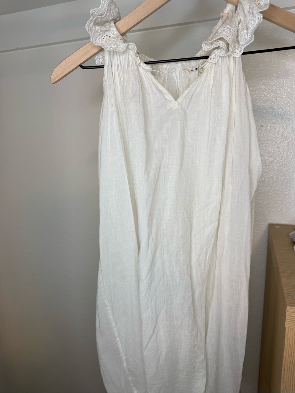 DÔEN Girls White Eyelet Lace Dress/Nightgown Size 6 AS-IS Broken Elastic